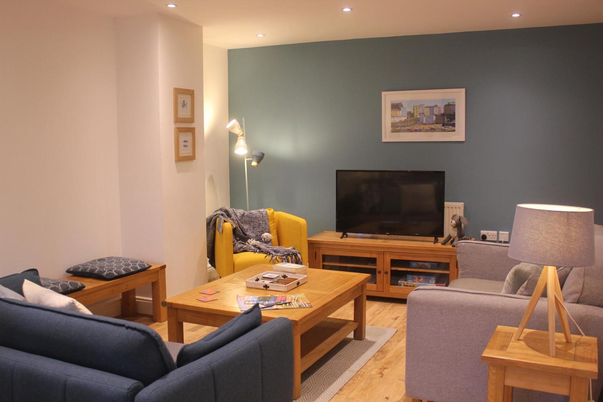 Stylish Flat In Central Tenby & Free Parking Экстерьер фото